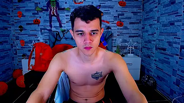 ADAM HOT online show from October 2025 09:36:02 PM