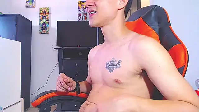 ADAM HOT online show from March 2026 07:52:02 PM