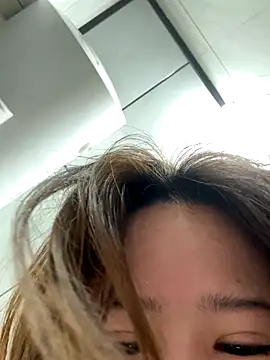 Angelababy001 online show from November 2025 01:14:02 PM