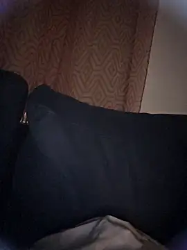 Snapshot of fbl40 chatting on October 2025 10:19:01 PM fbl40 online show from October 2025 10:19:01 PM