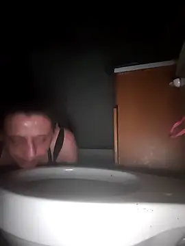 UniqueKorn86 online show from April 2026 03:11:02 AM