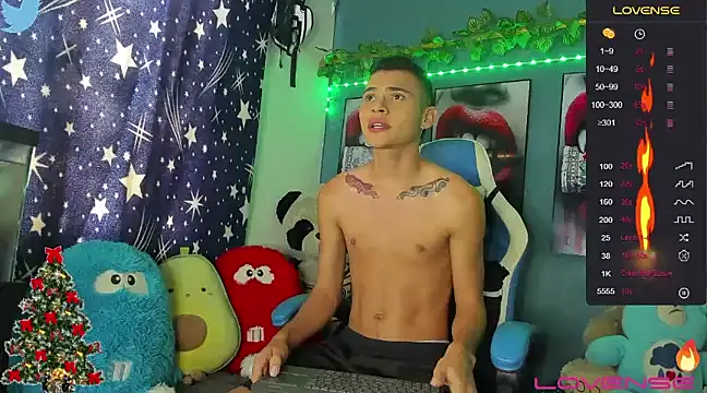 soyander03  online show from December 2024 12:45:02 PM