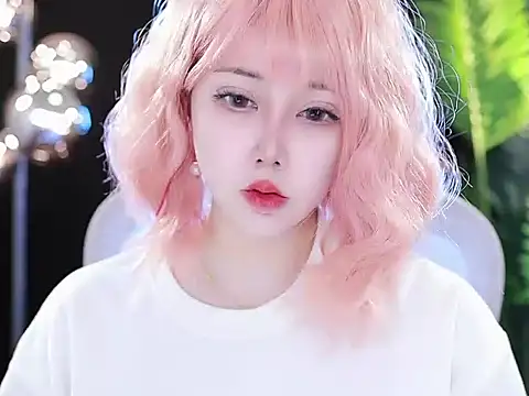 Qiaoqiao  online show from March 2025 09:37:02 AM