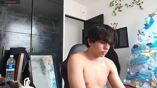 Snapshot of Haruto2001 chatting on December 2024 07:53:02 PM Haruto2001 online show from December 2024 07:53:02 PM