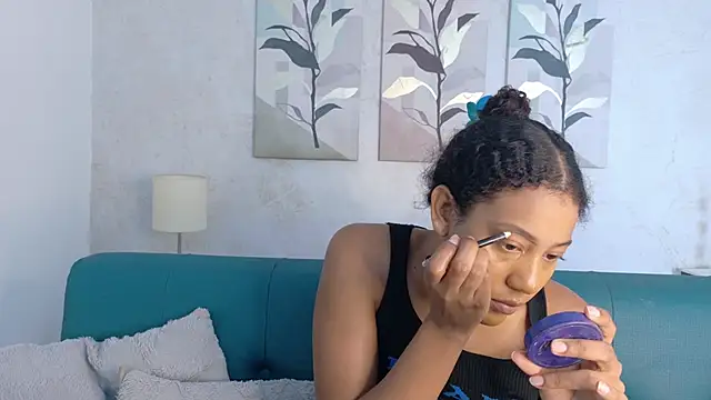 flavia cruz online show from April 2026 12:23:01 PM