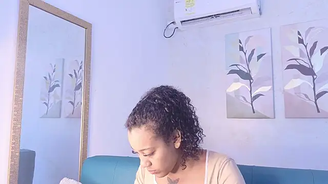 Snapshot of flavia_cruz chatting on June 2026 11:57:02 AM flavia cruz online show from June 2026 11:57:02 AM