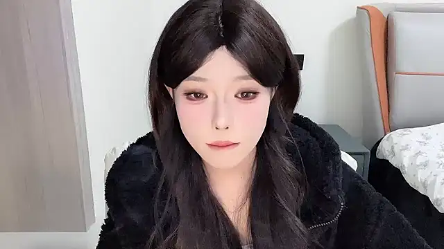 Snapshot of Q-ing chatting on February 2025 07:47:02 PM Q-ing online show from February 2025 07:47:02 PM