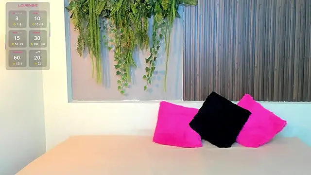 AmyBarton02 online show from September 2025 04:42:02 PM