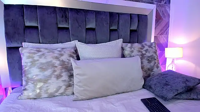 TaniaSmith1 online show from March 2025 11:53:02 AM