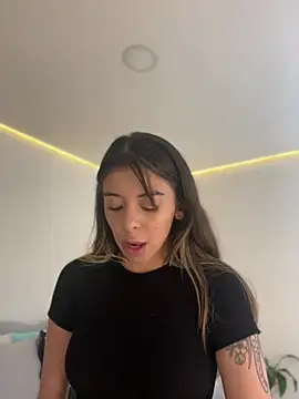 AmmyCollinsW online show from March 2026 09:21:02 PM