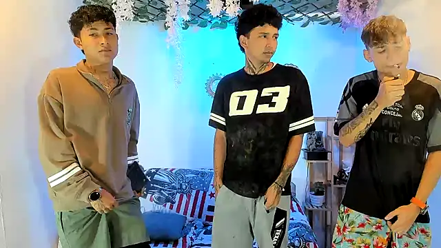 Fresahot2005 online show from November 2025 02:26:01 PM