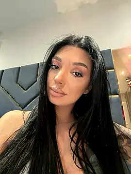 amirahylerr online show from January 2026 08:11:02 PM