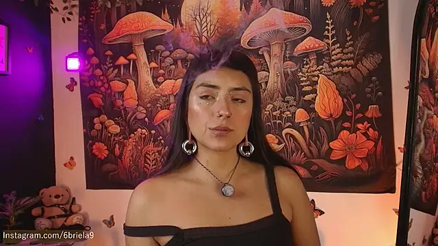 Snapshot of 6Briela9_ chatting on February 2026 08:31:02 PM 6Briela9 online show from February 2026 08:31:02 PM