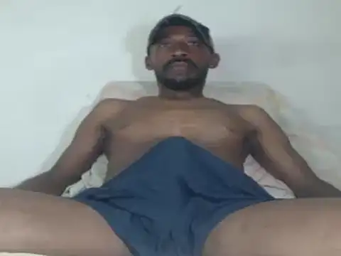 Snapshot of Blacklatin2728 chatting on February 2025 05:27:01 AM Blacklatin2728 online show from February 2025 05:27:01 AM