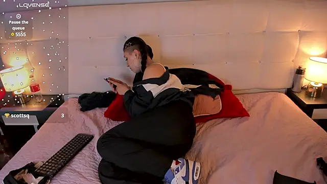 Snapshot of Cintya_Kros chatting on January 2025 04:07:01 AM Cintya Kros online show from January 2025 04:07:01 AM