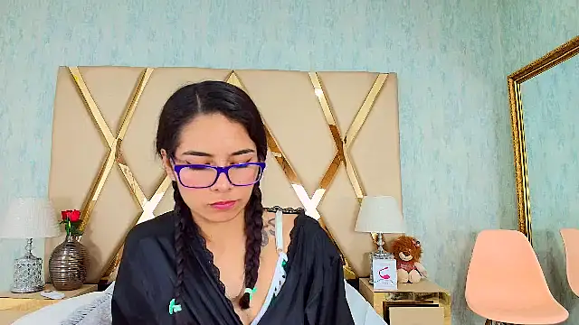 NicoleEsposito online show from February 2025 09:42:01 AM