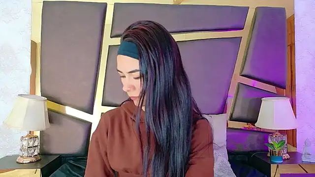 NicoleEsposito online show from October 2025 12:56:02 PM