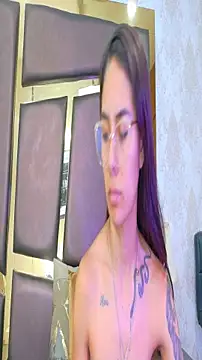 NicoleEsposito online show from November 2025 01:23:01 PM