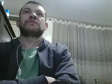 camiloking1720 online show from December 2024 10:00:01 PM