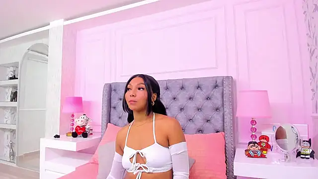 HaileeRoberts online show from January 2025 12:43:02 PM
