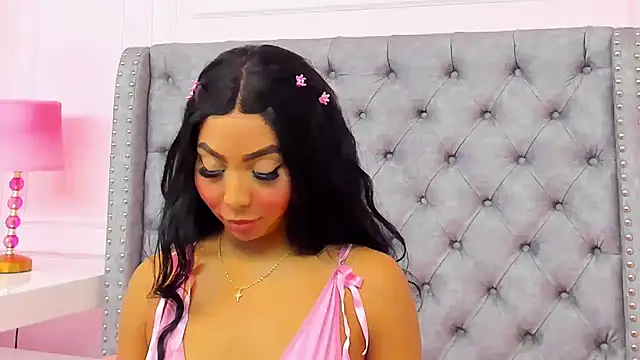 HaileeRoberts online show from November 2025 12:28:01 PM