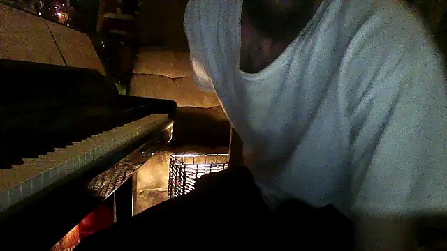 luke thighwalker2469 online show from November 2025 01:05:01 AM