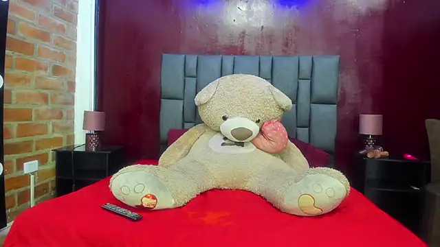 Snapshot of Dulcex69 chatting on February 2025 11:31:02 AM Dulcex69 online show from February 2025 11:31:02 AM