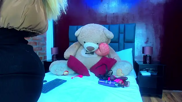 Snapshot of Dulcex69 chatting on March 2025 12:25:01 PM Dulcex69 online show from March 2025 12:25:01 PM