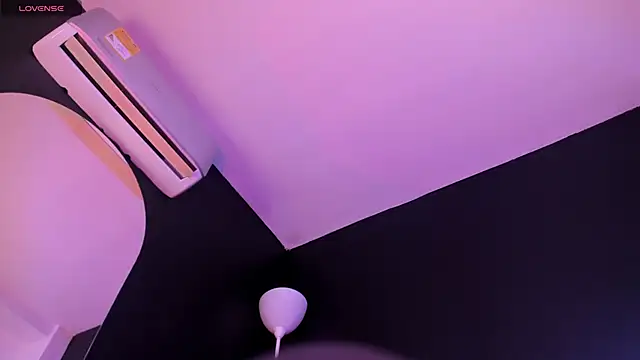 Snapshot of ALICEPOIXXXON chatting on February 2025 12:48:02 PM ALICEPOIXXXON online show from February 2025 12:48:02 PM