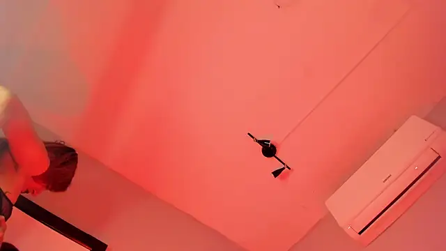 Snapshot of ALICEPOIXXXON chatting on September 2025 01:05:02 AM ALICEPOIXXXON online show from September 2025 01:05:02 AM