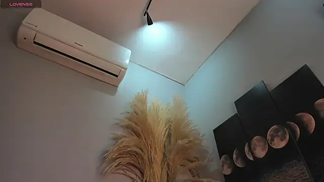 Snapshot of ALICEPOIXXXON chatting on November 2025 06:25:02 AM ALICEPOIXXXON online show from November 2025 06:25:02 AM