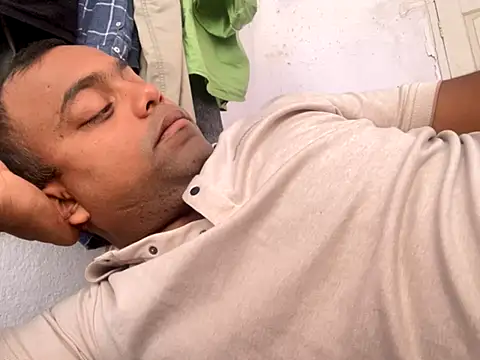 princeraj42 online show from November 2025 08:47:01 AM