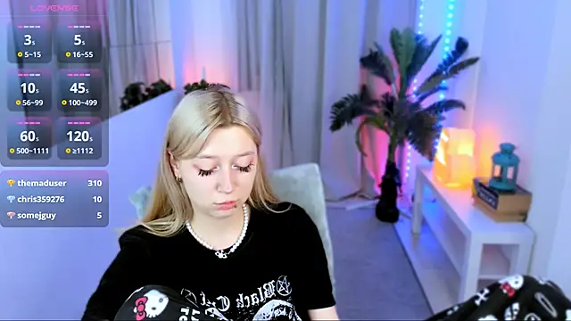 SaintGirl online show from February 2025 06:44:02 PM