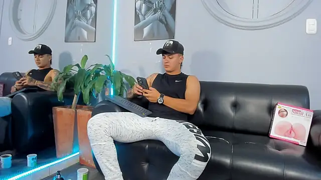 Cristopher strong online show from February 2025 12:33:01 PM