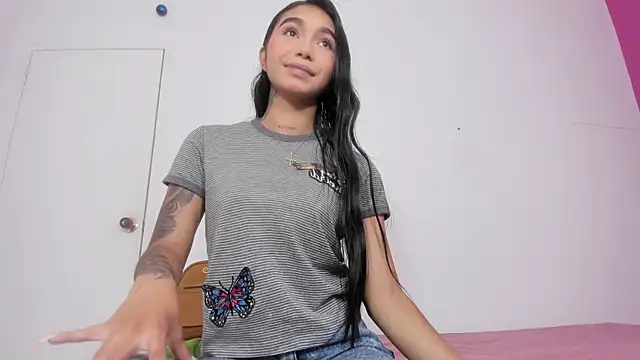antonella bonne online show from February 2025 07:19:02 PM
