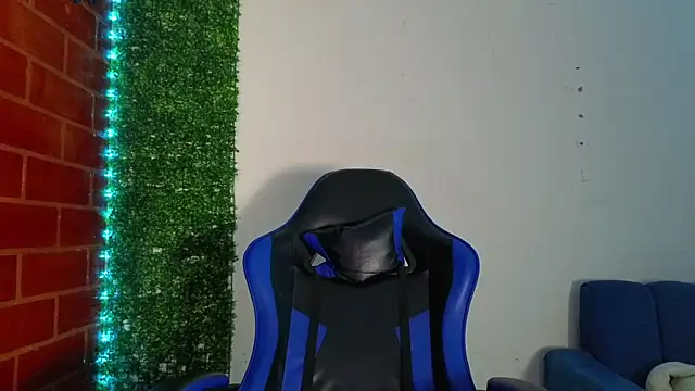 Demitryo online show from April 2026 07:45:01 AM