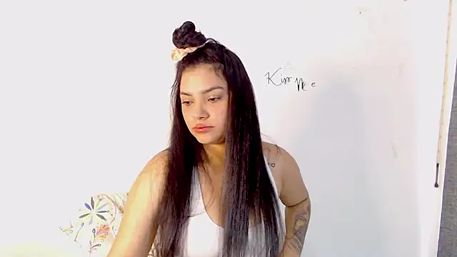 lolaa staars online show from March 2025 01:07:02 PM