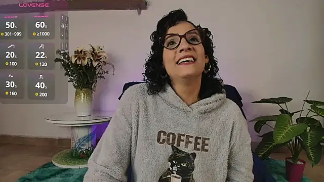 Elliee  online show from January 2025 01:15:01 PM