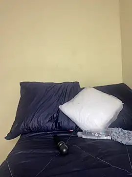 DarkBerry87 online show from March 2025 03:30:02 PM