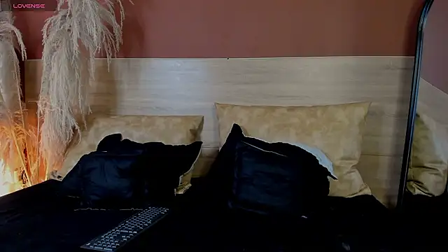 luna willians online show from February 2026 12:49:01 PM