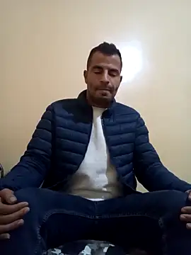 Snapshot of Bisex_activ19 chatting on January 2025 07:05:01 PM Bisex activ19 online show from January 2025 07:05:01 PM