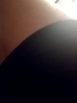 Snapshot of Mihscat chatting on December 2025 12:18:01 AM Mihscat online show from December 2025 12:18:01 AM