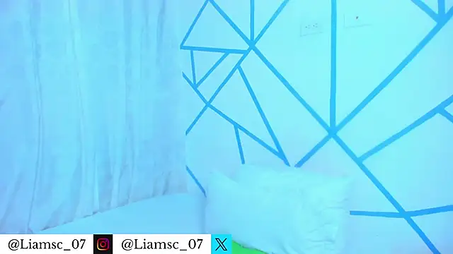 Snapshot of liam_scott77 chatting on May 2026 11:45:02 PM liam scott77 online show from May 2026 11:45:02 PM