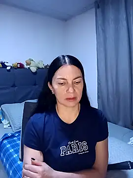 Snapshot of renata_hot1 chatting on April 2026 10:56:02 PM renata hot1 online show from April 2026 10:56:02 PM