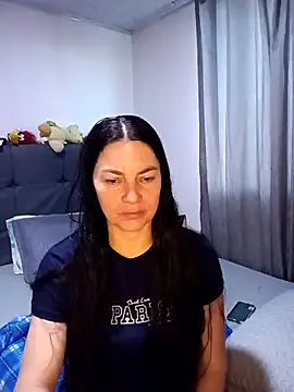 Snapshot of renata_hot1 chatting on April 2026 10:23:02 PM renata hot1 online show from April 2026 10:23:02 PM