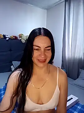 Snapshot of renata_hot1 chatting on April 2026 07:23:01 PM renata hot1 online show from April 2026 07:23:01 PM