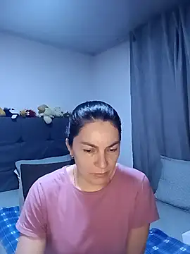 Snapshot of renata_hot1 chatting on May 2026 11:02:02 PM renata hot1 online show from May 2026 11:02:02 PM