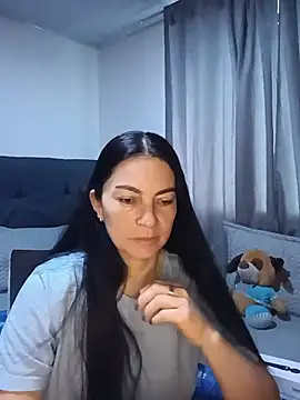 Snapshot of renata_hot1 chatting on June 2026 10:10:01 PM renata hot1 online show from June 2026 10:10:01 PM