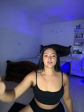 Snapshot of cristina1800 chatting on October 2025 04:09:01 AM cristina1800 online show from October 2025 04:09:01 AM
