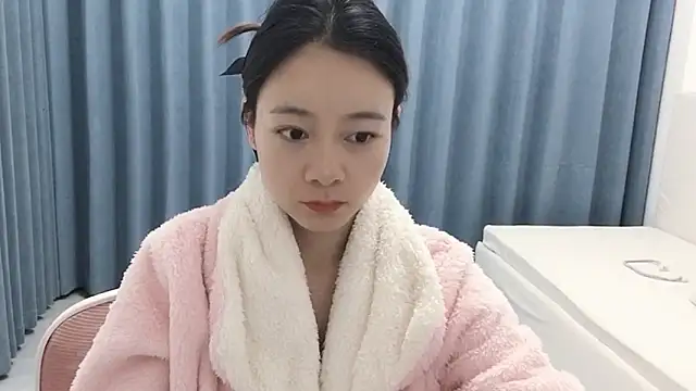 Snapshot of amy-jini chatting on December 2024 12:44:01 PM amy-jini online show from December 2024 12:44:01 PM